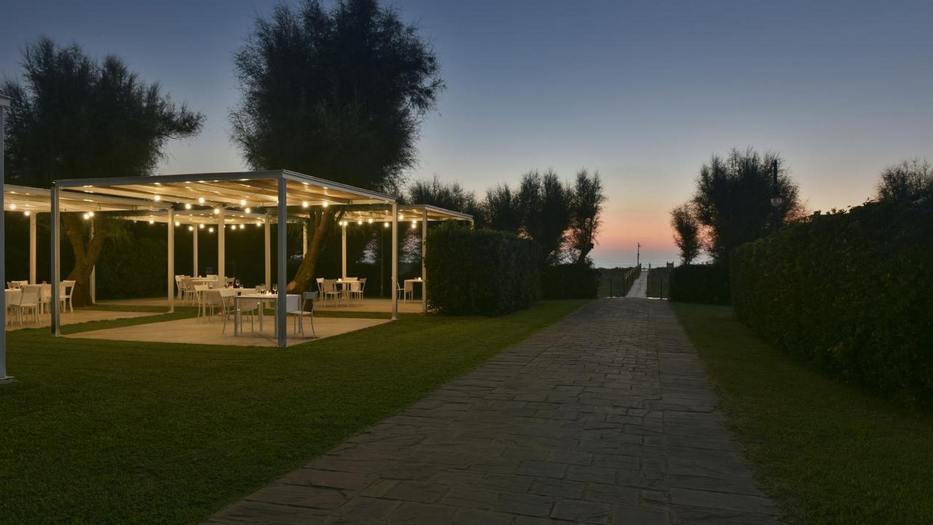 Paestum Inn Beach Resort